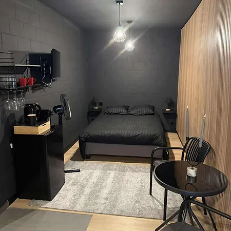 Au Bat Adult Only Bed and breakfast Tournai