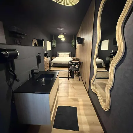 Au Bat Boheme (adults Only) Oda ve Kahvaltı
