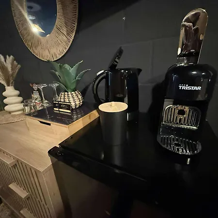 Au Bat Boheme (adults Only) Oda ve Kahvaltı Tournai