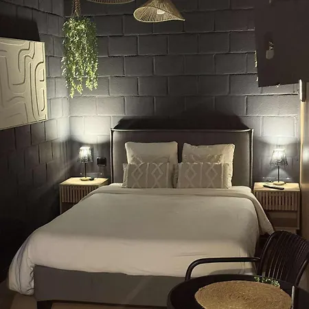 Bed & Breakfast Au Bat Boheme (adults Only) Tournai