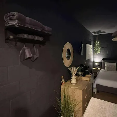 Oda ve Kahvaltı Au Bat Boheme (adults Only) Tournai